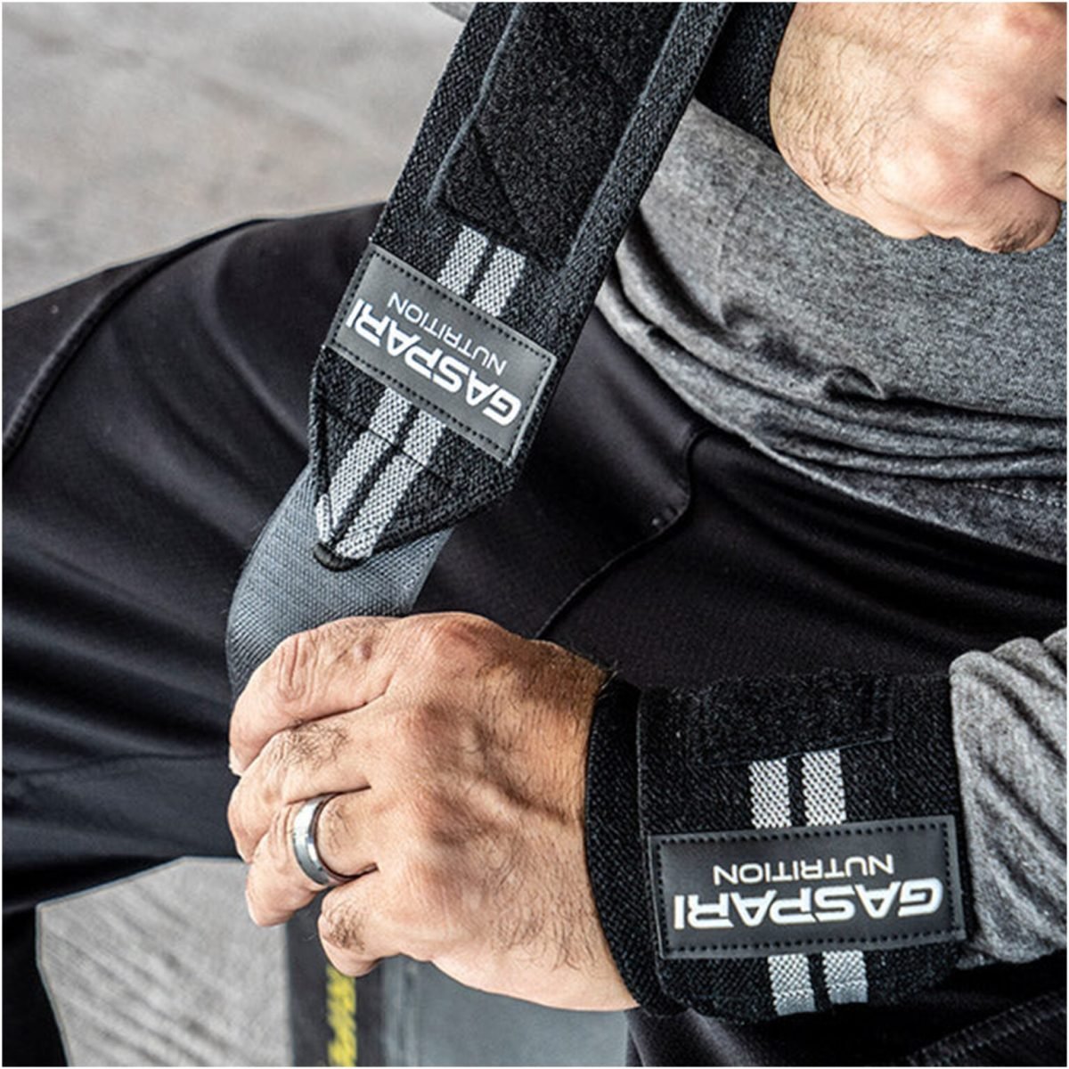 lifestyle_2560x2560_wrist_black_1-1536x1536 GASPARI NUTRITION WRIST WRAPS (RIEŠŲ APSAUGOS)